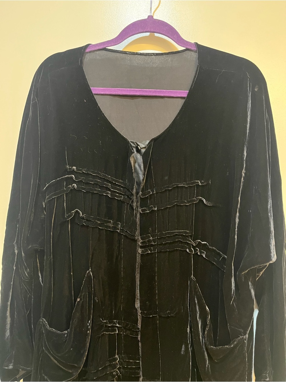 Krista Larson Velvet Jacket - Picture 2 of 8